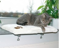 Лежак на подоконник для кошек Trixie Cosy Place (4328)