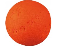 Мяч литой для собак Trixie с лапками и пищалкой